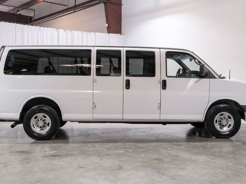 Used 2012 Chevrolet Express 3500 LT w/ LT Preferred Equipment Group image 12