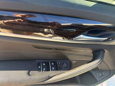 Used 2018 BMW 530i xDrive image 28