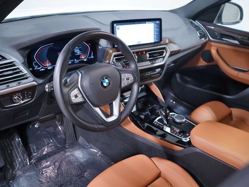 Used 2022 BMW X4 xDrive30i w/ Parking Assistance Package AWD/4WD image 6