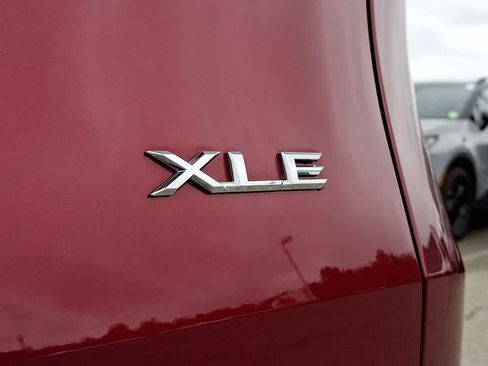 Used 2024 Toyota Grand Highlander AWD image 36
