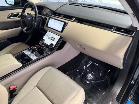 Used 2020 Land Rover Range Rover Velar S image 29