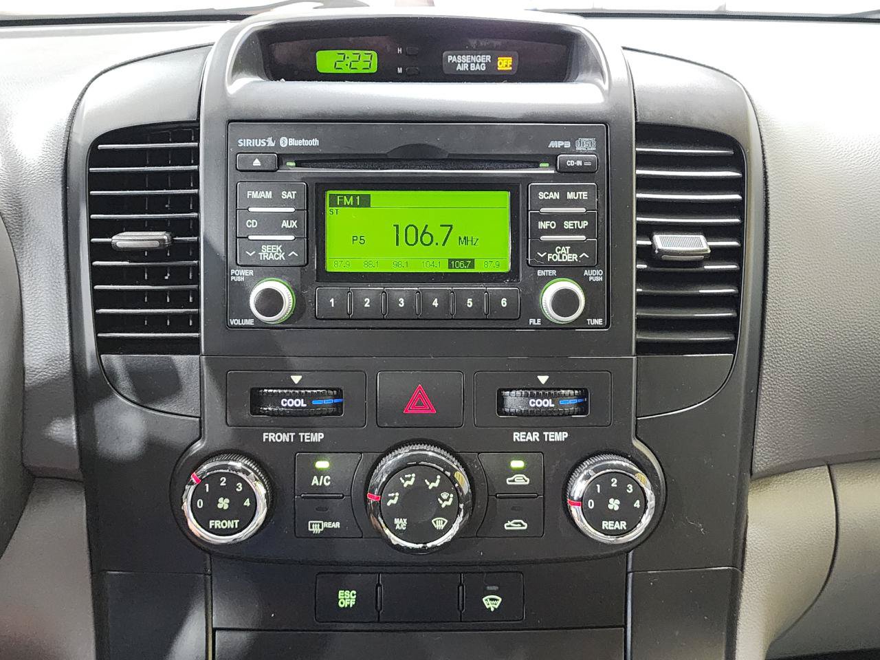 Used 2014 Kia Sedona LX FWD image 18