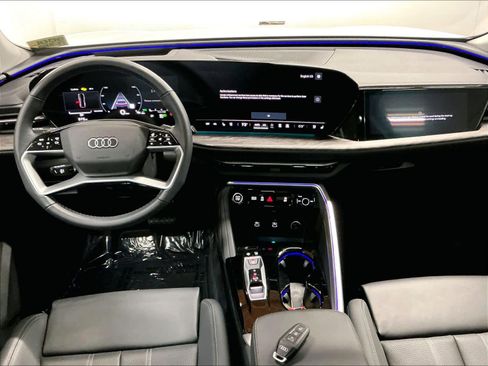 Certified 2025 Audi Q5 Prestige image 17
