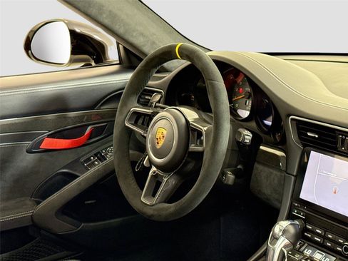 Used 2019 Porsche 911 GT3 RS w/ Weissach Package RWD image 33