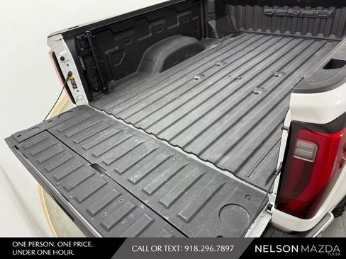 Used 2024 GMC Sierra 3500 Denali w/ Denali Reserve Package AWD/4WD image 36