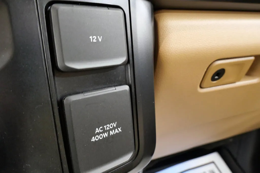 Used 2023 Ford F250 Lariat w/ Chrome Package AWD/4WD image 33
