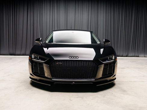 Used 2018 Audi R8 V10 image 17