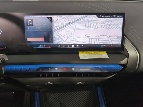 Used 2026 BMW X3 xDrive30 w/ Premium Package image 23