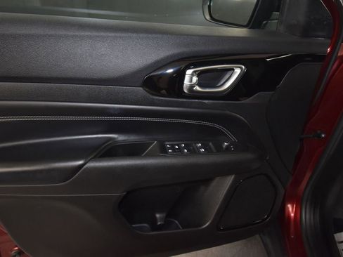 Used 2022 Jeep Compass Altitude w/ Convenience Group image 14