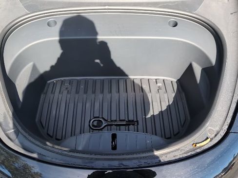 Used 2023 Tesla Model 3 Standard Range image 24