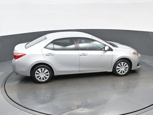 Used 2019 Toyota Corolla LE image 35