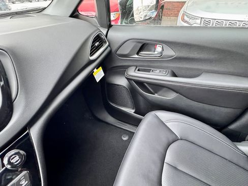 New 2026 Chrysler Voyager LX image 16