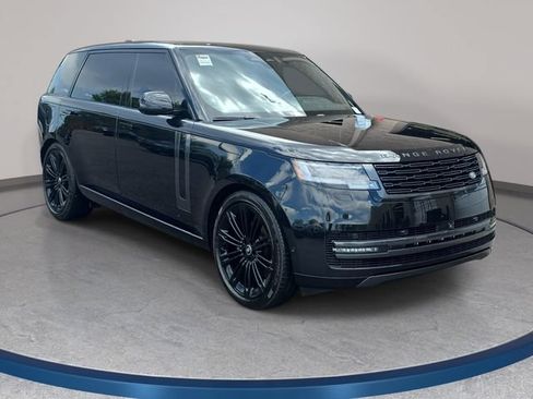 Certified 2025 Land Rover Range Rover Long Wheelbase SE AWD/4WD image 4