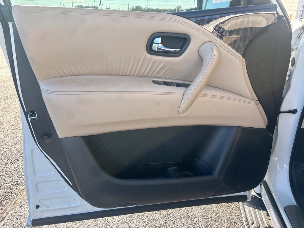 Used 2021 Nissan Armada Platinum w/ Captain's Chairs Package RWD image 7