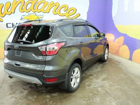 Used 2017 Ford Escape SE w/ Equipment Group 201A image 8