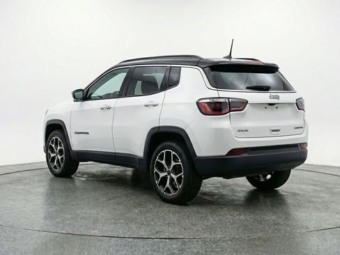 Used 2025 Jeep Compass Limited AWD/4WD image 6
