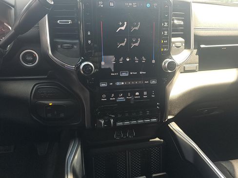 Used 2025 RAM 2500 Laramie w/ Towing Technology Group AWD/4WD image 3