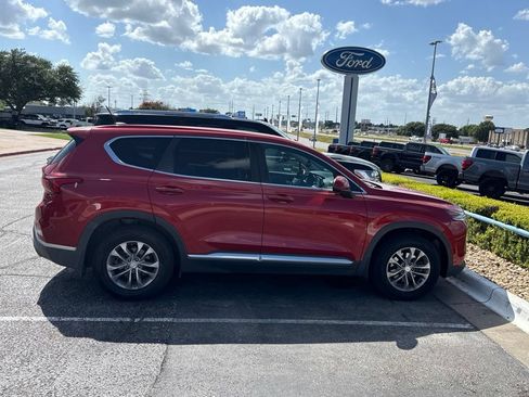 Used 2019 Hyundai Santa Fe SE w/ Cargo Package FWD image 4