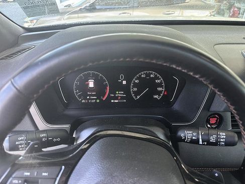 Used 2024 Honda Pilot TrailSport image 16