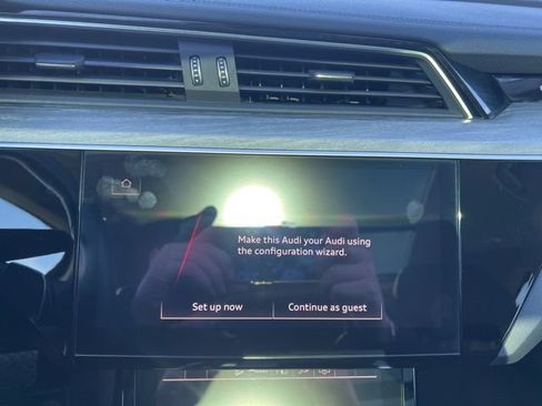 Used 2021 Audi e-tron Premium Plus w/ Premium Plus Package image 15