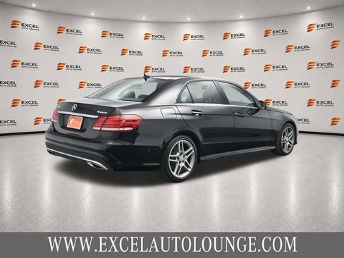 Used 2014 Mercedes-Benz E 550 4MATIC Sedan image 5