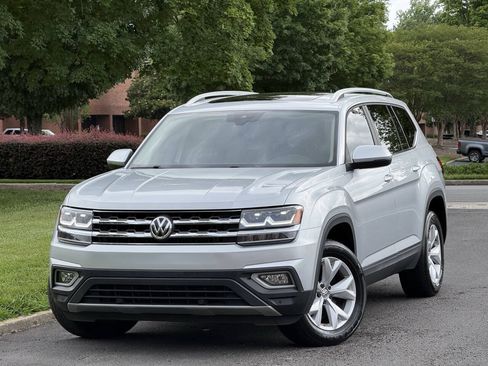 Used 2018 Volkswagen Atlas SEL FWD image 1