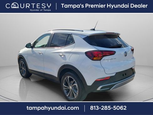 Used 2021 Buick Encore GX Select image 2