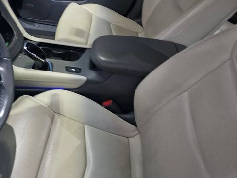 Used 2018 Cadillac XT5 Luxury w/ Driver Awareness Package FWD image 9