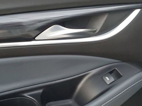 Used 2023 Buick Enclave Essence image 47