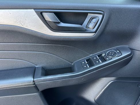 Certified 2022 Ford Escape S FWD image 12