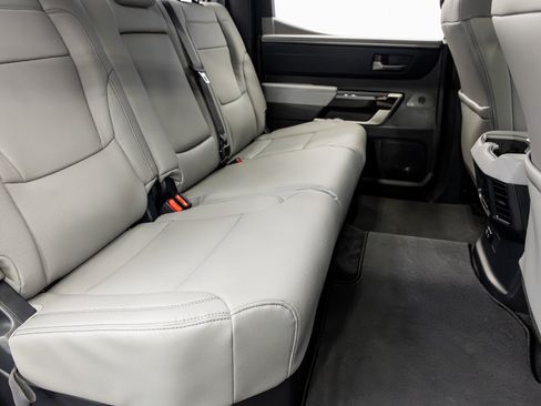 Used 2026 Toyota Tundra Limited AWD/4WD image 30