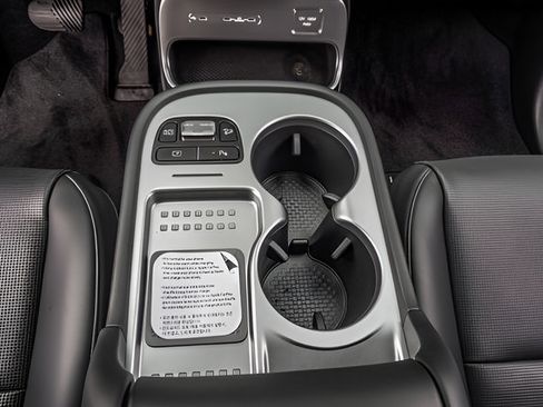 New 2026 Hyundai Ioniq 9 SEL AWD/4WD image 16