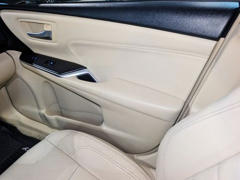 Used 2017 Toyota Camry XLE FWD image 36