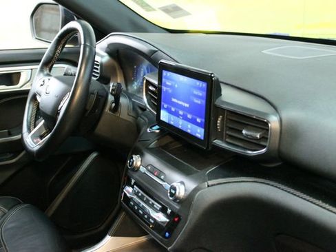 Used 2020 Ford Explorer ST image 10