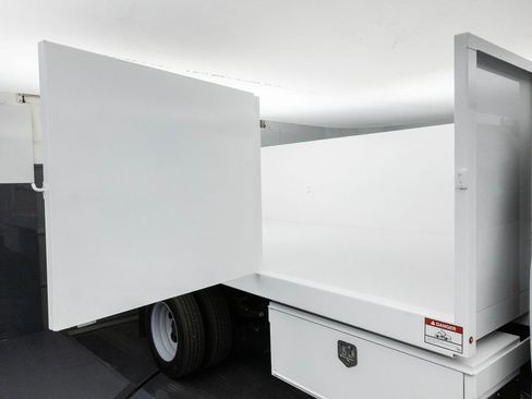 New 2025 Ford F550 2WD Regular Cab Super Duty image 23