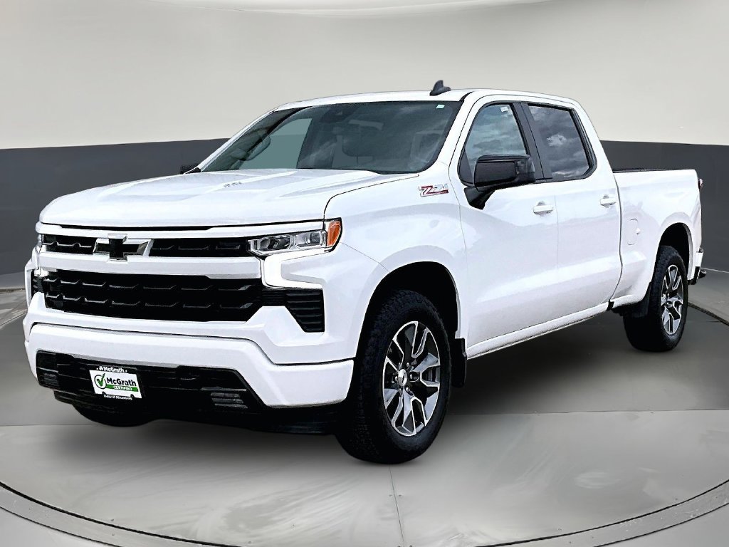 Used 2024 Chevrolet Silverado 1500 RST AWD/4WD image 3