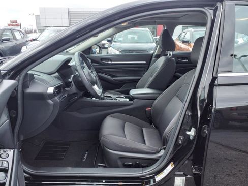 Used 2020 Nissan Altima 2.5 SV FWD image 12