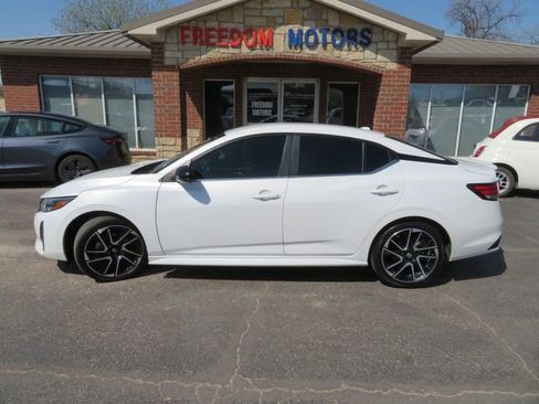 Used 2024 Nissan Sentra SR image 8