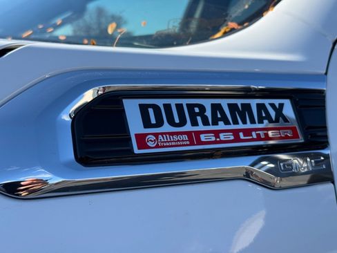 Used 2022 GMC Sierra 2500 SLE w/ SLE Value Package; image 36