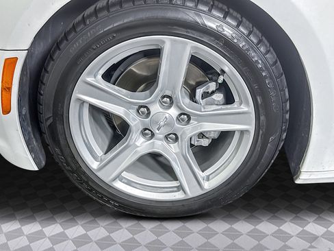 Used 2021 Chevrolet Camaro LT image 28