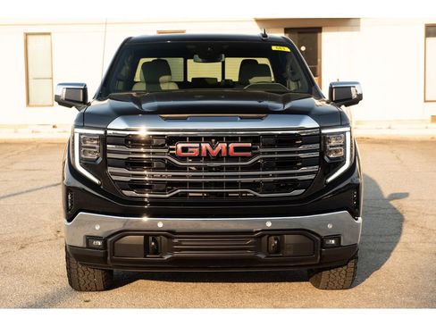 New 2026 GMC Sierra 1500 SLT w/ SLT Premium Plus Package AWD/4WD image 3