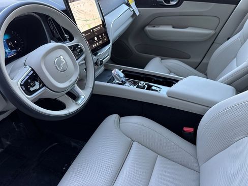 Certified 2026 Volvo XC60 B5 Ultra w/ Protection Package Premier AWD/4WD image 9