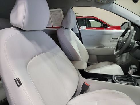 Used 2025 Hyundai Kona SEL FWD image 15