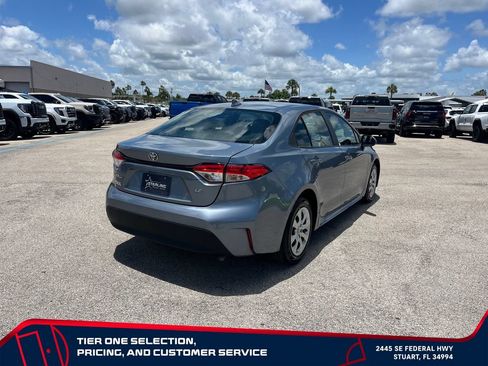 Used 2023 Toyota Corolla LE FWD image 5