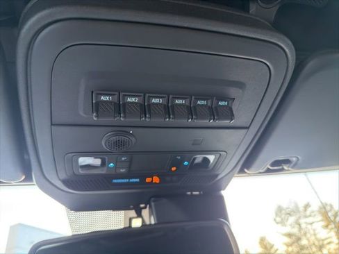 Used 2023 Ford Bronco Wildtrak image 17