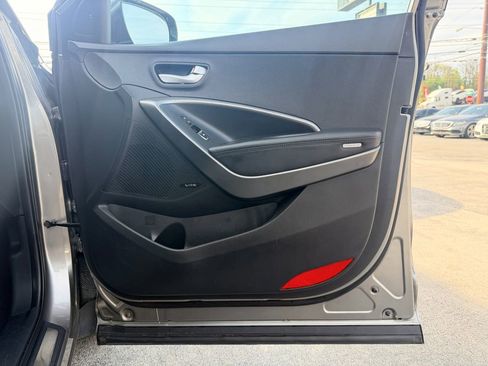 Used 2017 Hyundai Santa Fe Sport image 25
