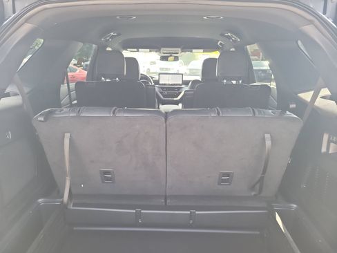 Used 2025 Ford Explorer ST-Line w/ Premium Package RWD image 24