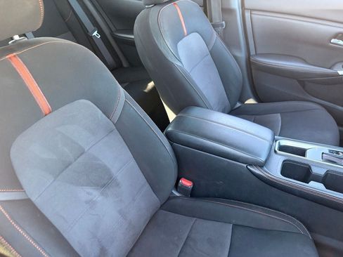 Used 2022 Nissan Sentra SR w/ Electronics Package FWD image 11