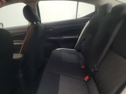 Used 2020 Nissan Versa SV FWD image 18