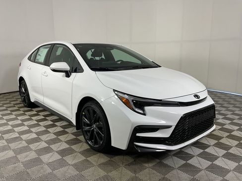 New 2026 Toyota Corolla SE image 1